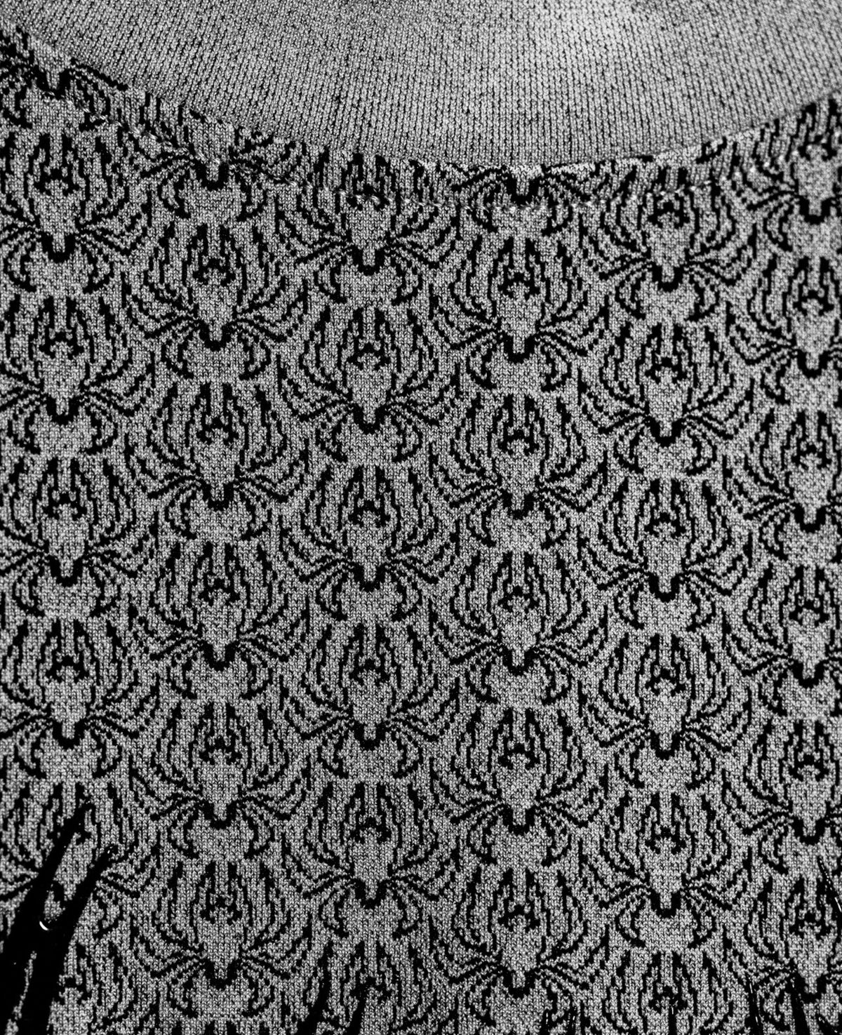 DOOM TECH SPIDER-CORPSE LONG SLEEVE COMPRESSION (DIVINE WHITE)