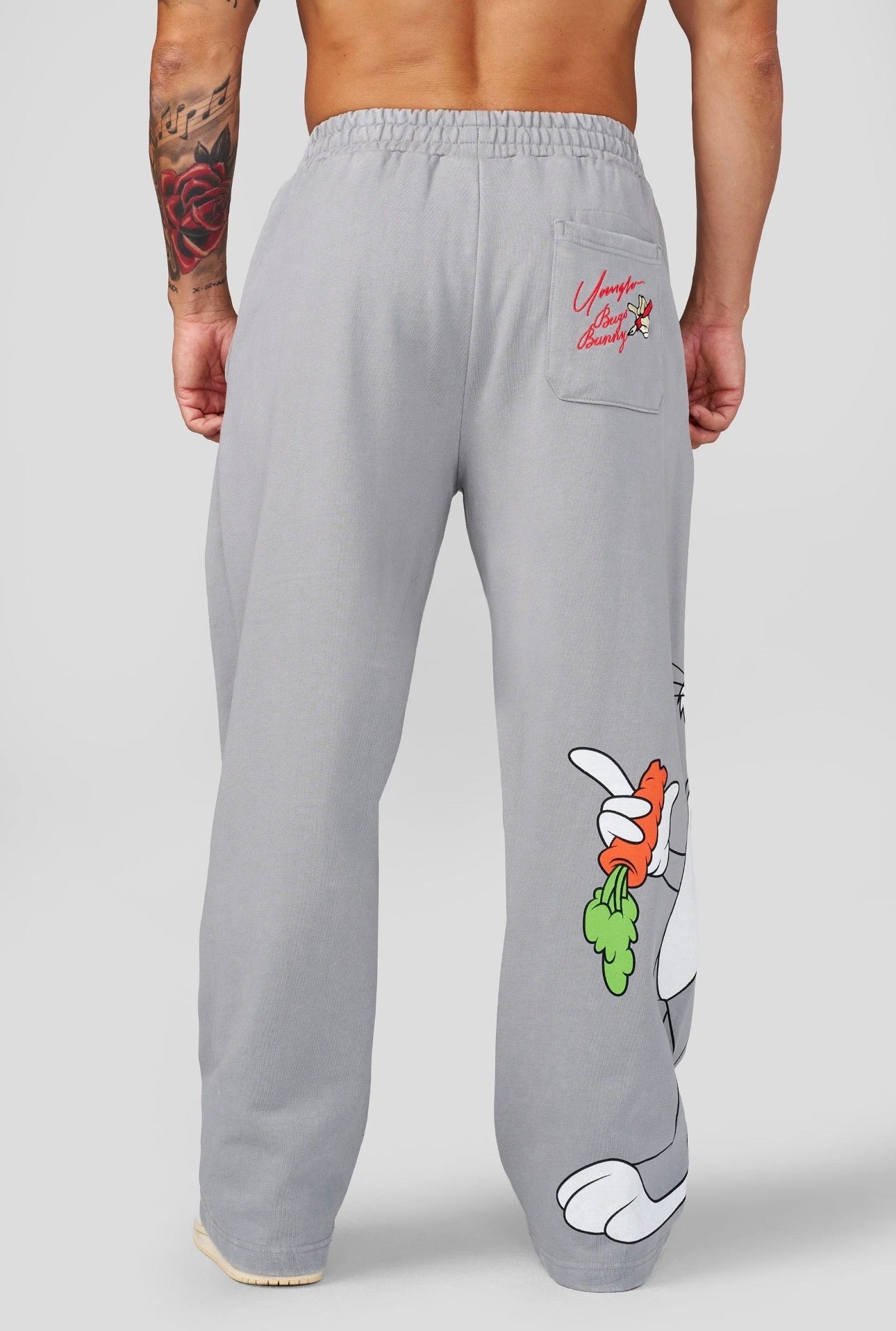 LOONEY TUNES CHARACTER SWEATS-2169 (BUNNY S)