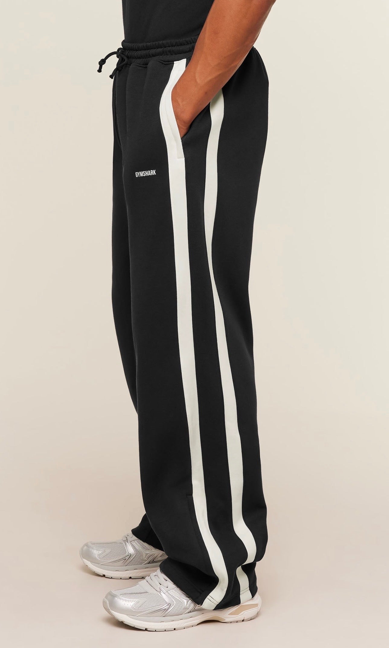 GYMSHARK X CBUM STRAIGHT LEG JOGGER (BLACK)