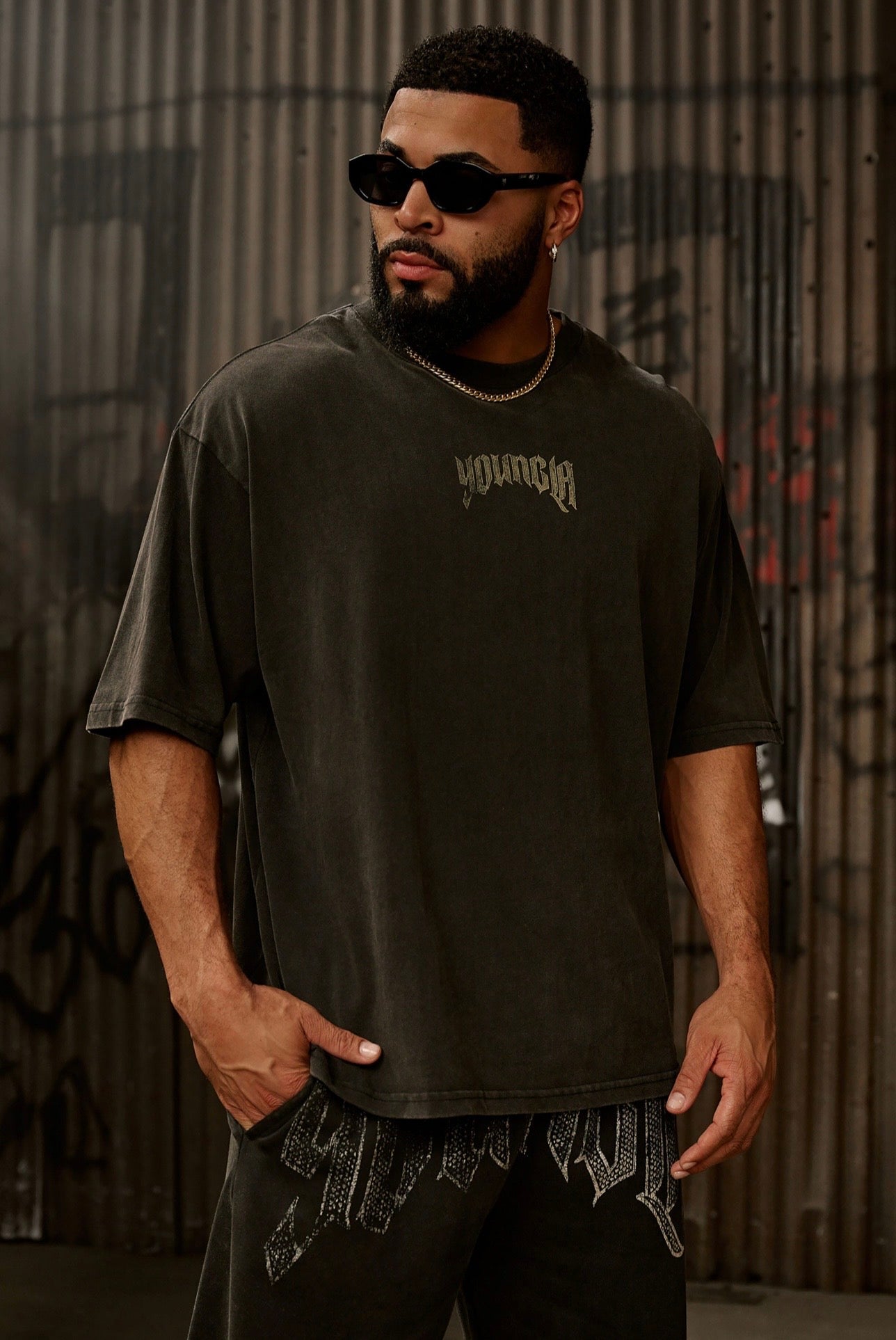 YLA x AXEL-SPARTAN TEE-4135 (BLACK/RED)