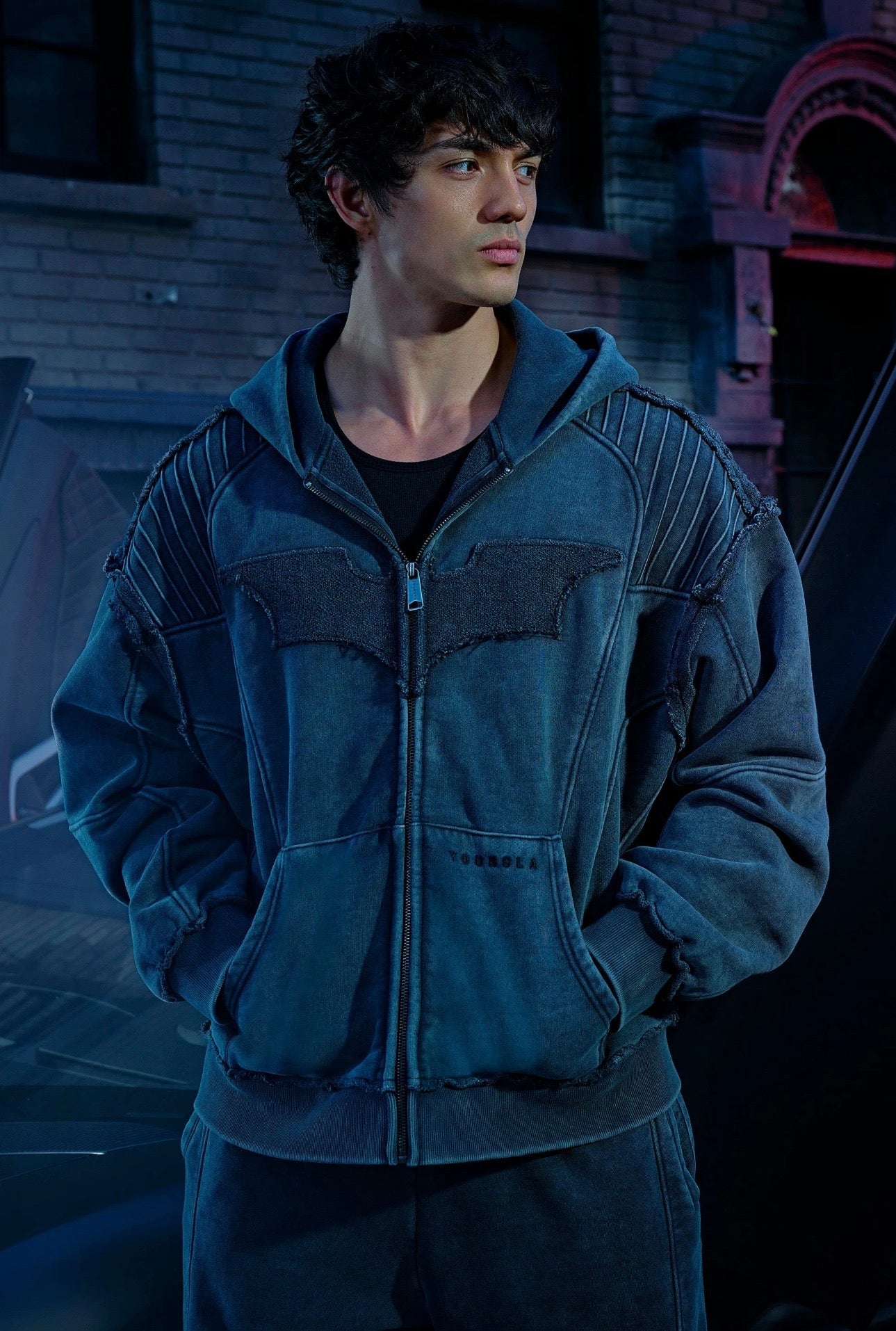 BATMAN ARMORED ZIP-UPS-5209 (BLACK WASH)