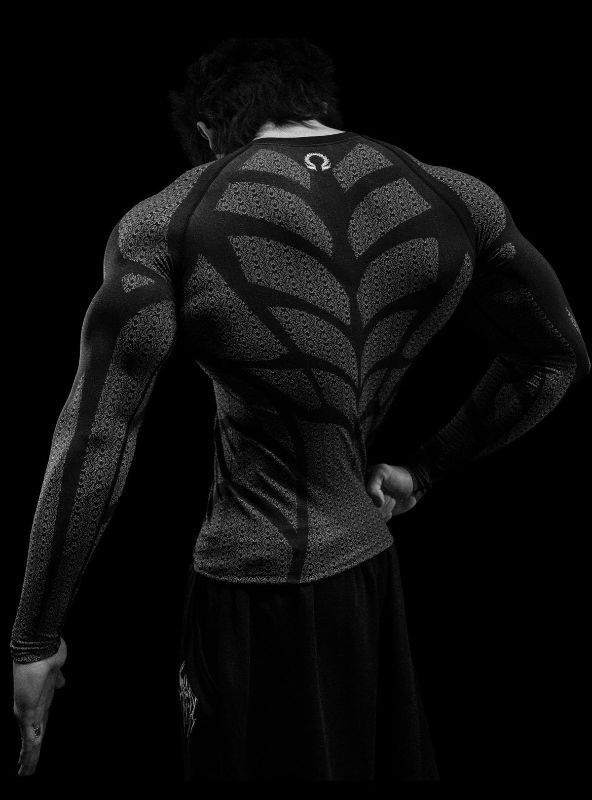 DOOM TECH SPIDER-CORPSE LONG SLEEVE COMPRESSION (VOID BLACK)