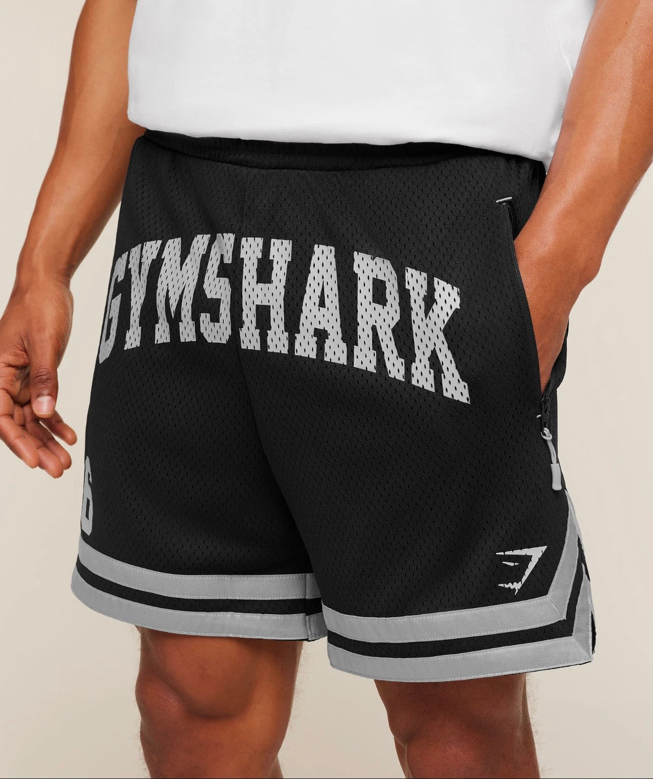GYMSHARK VARSITY MESH SHORT (BLACK)