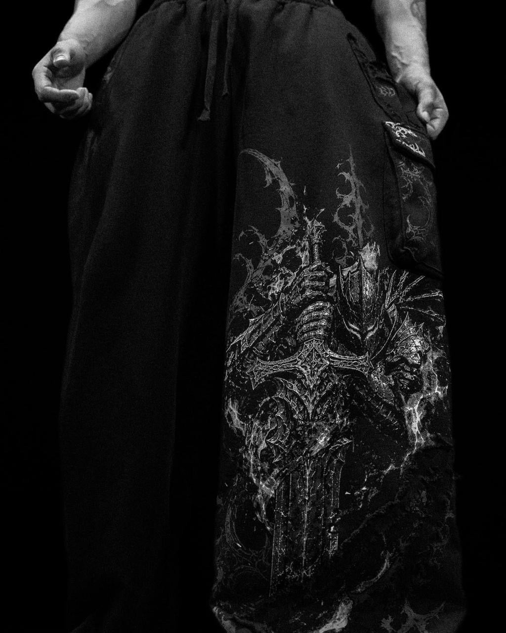 DARK FORGE TARNISHED OVERSIZED CARGOS (VOID BLACK)
