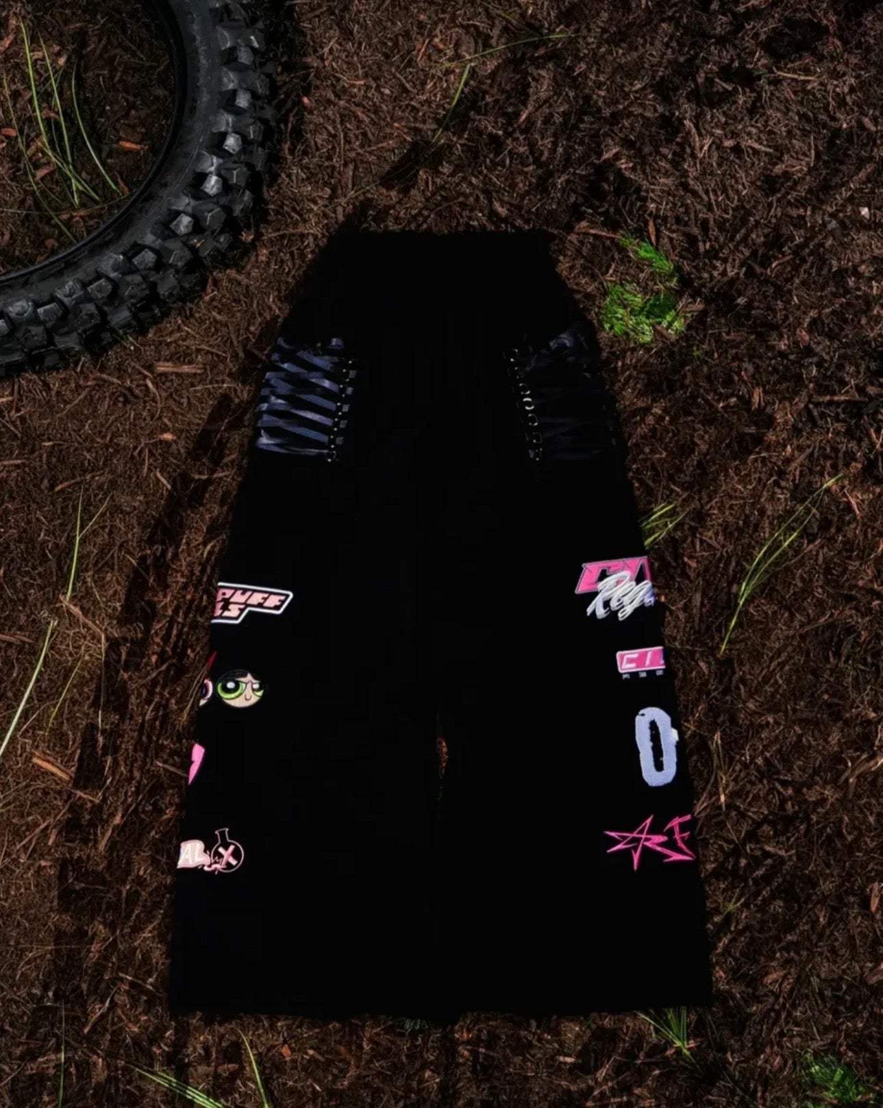 SPOND’S REVERSE FRENCH TERRY PANTS IN BLACK