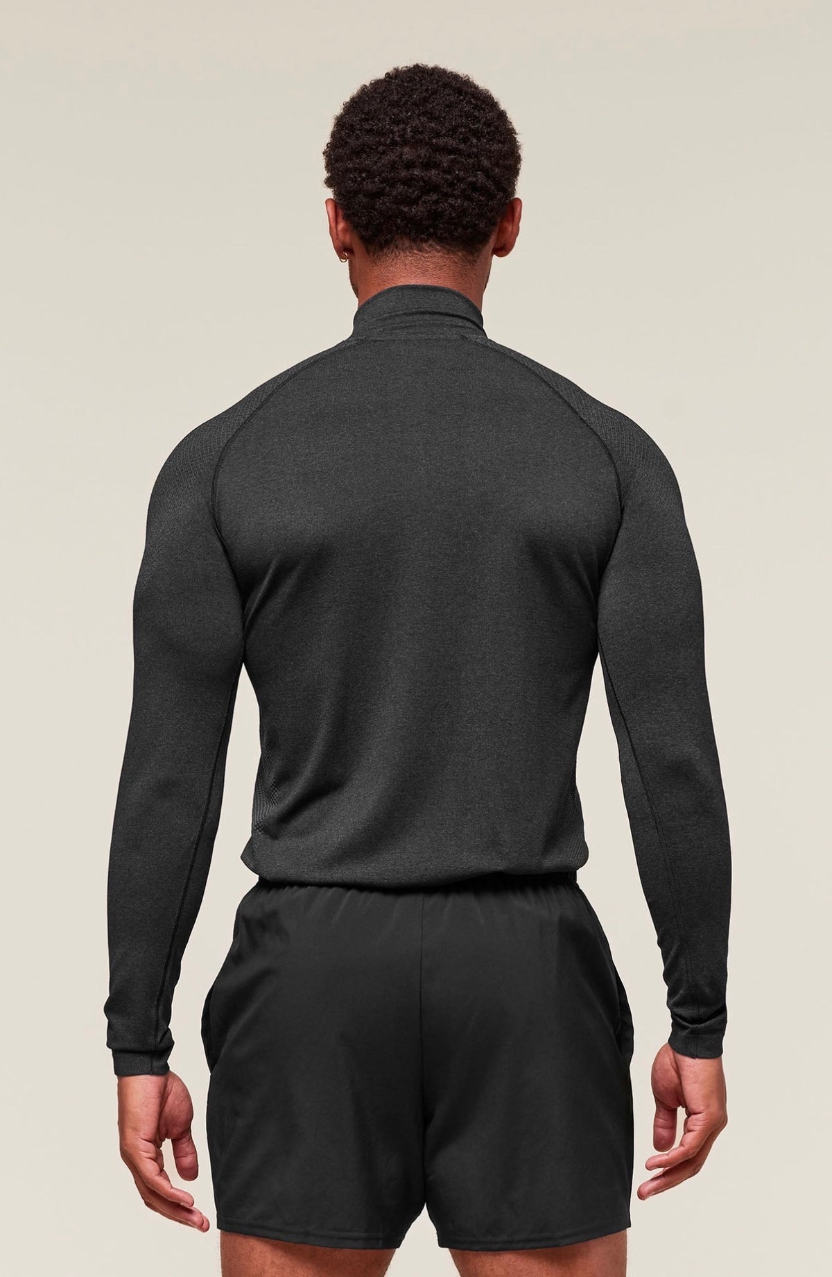 GYMSHARK VITAL SEAMLESS 1/4 ZIP UP (BLACK/SILHOUETTE GREY)