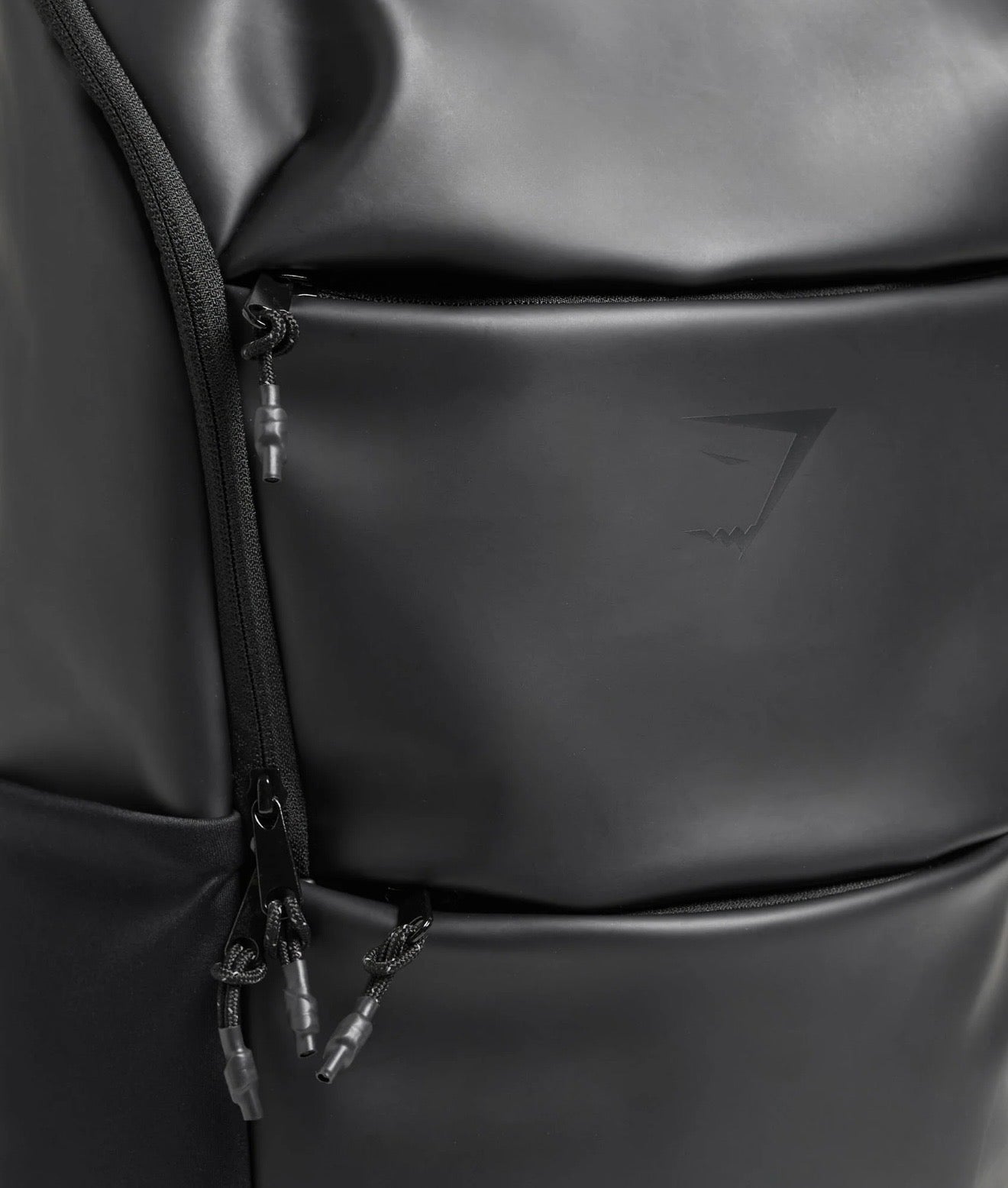 GYMSHARK SLEEK BACKPACK (BLACK)