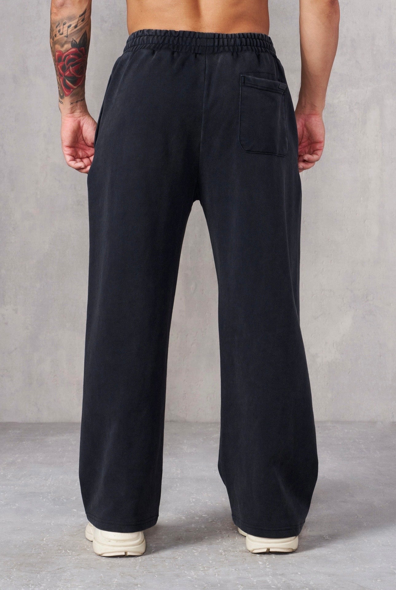 CLASSIC BAGGY SWEATS-2111 (BLACK)