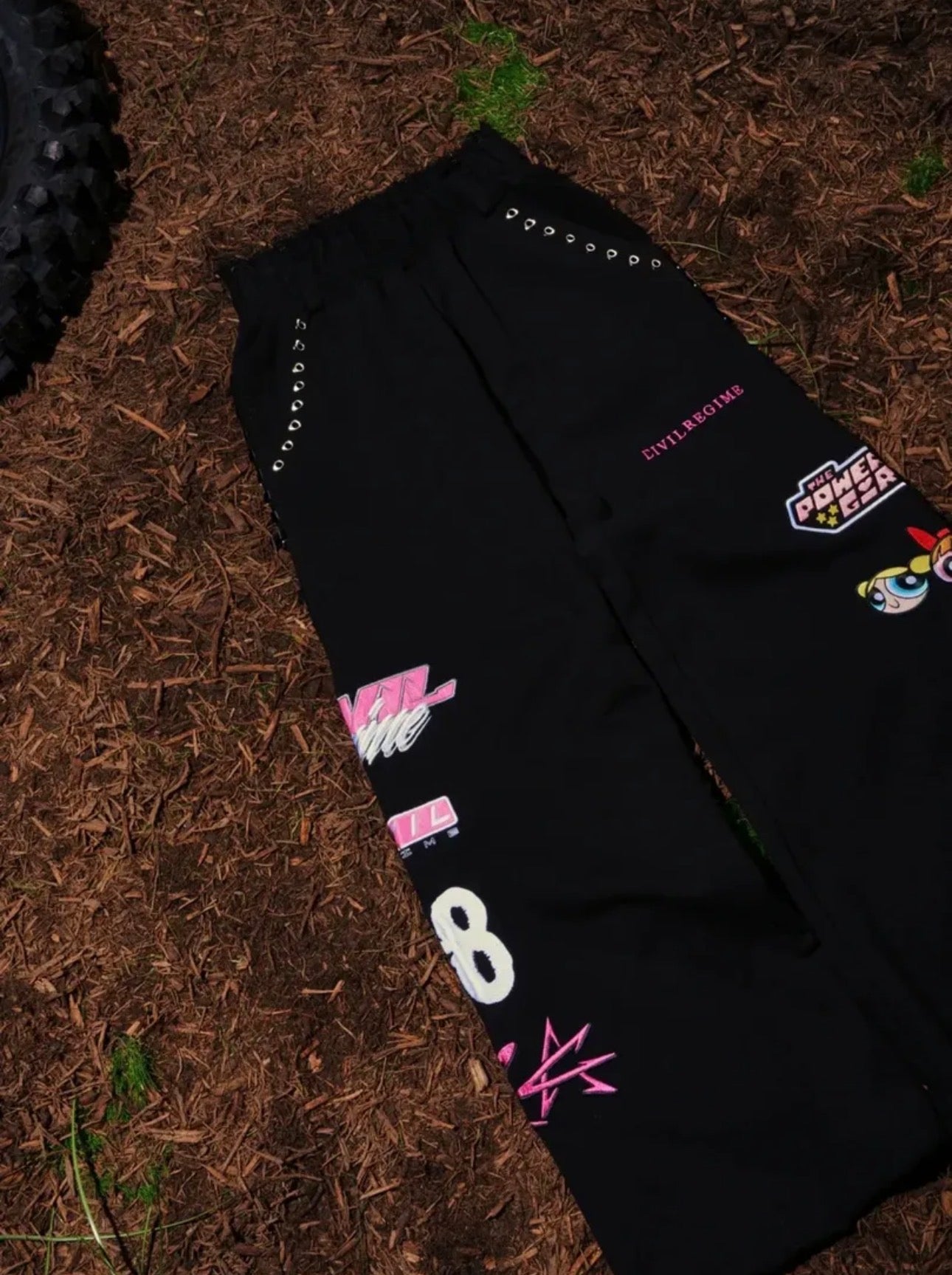 SPOND’S REVERSE FRENCH TERRY PANTS IN BLACK